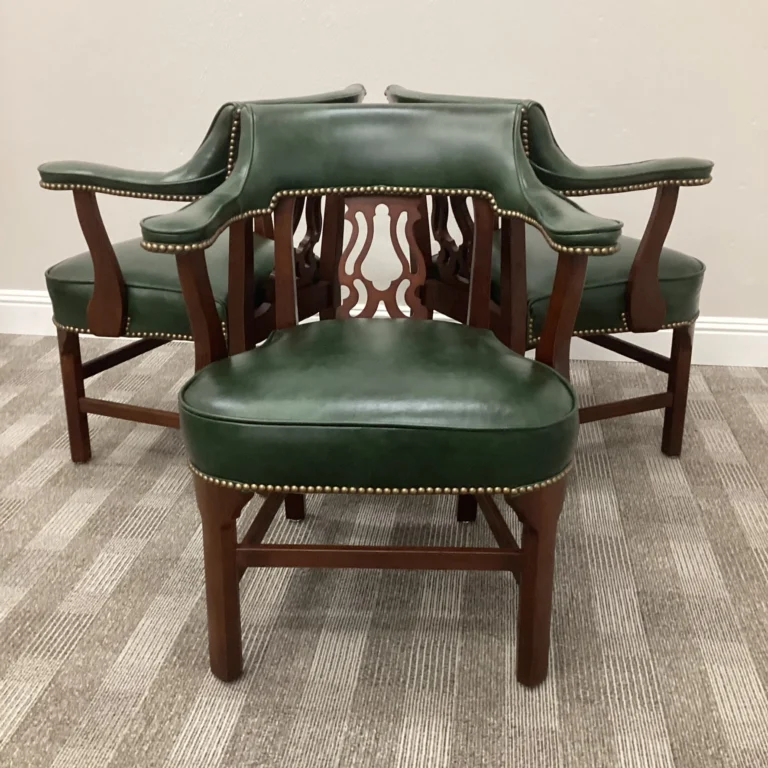 Accent Chair – Leather – IMG_2387-1