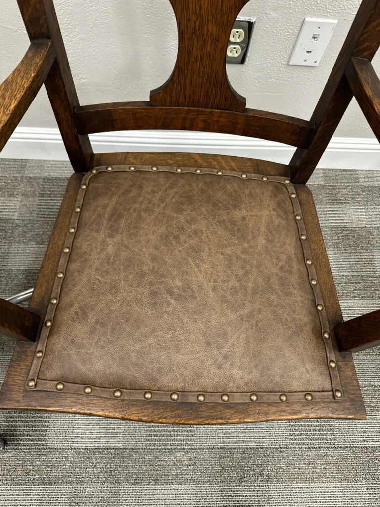 Accent Chair – Leather – IMG_7868