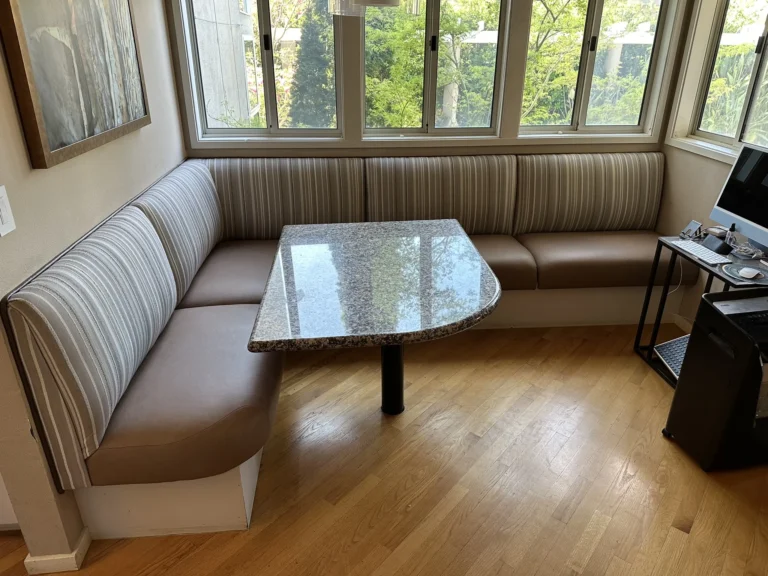 Banquette – Leather – IMG_0539