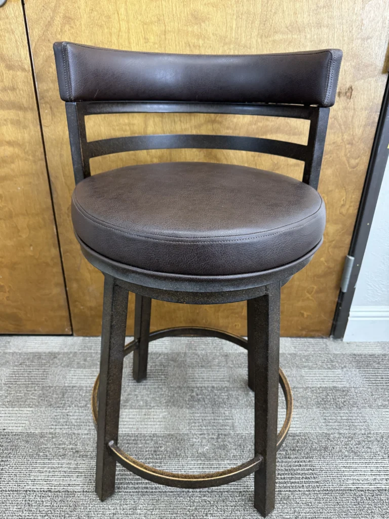 Barstools – Leather – IMG_3009