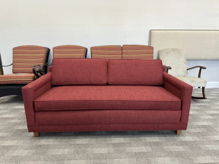 Loveseat – Fabric – IMG_9565