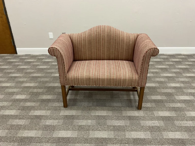 Settee – Fabric – IMG_1300