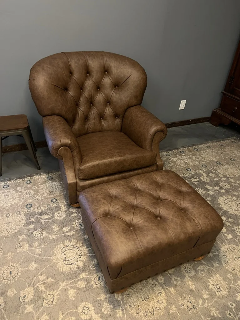 Sofa Armchair – Leather – IMG_1604-1